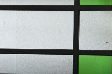 和製アンティーク　色ガラス入り!モダンなガラス帯戸(1)