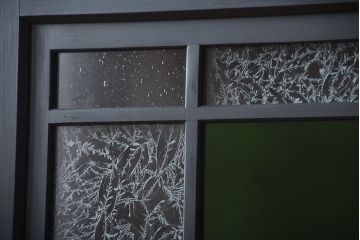 和製アンティーク　色ガラス入り!モダンなペイントガラス帯戸2枚セット