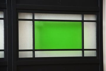 和製アンティーク　色ガラス入り!モダンなペイントガラス帯戸2枚セット