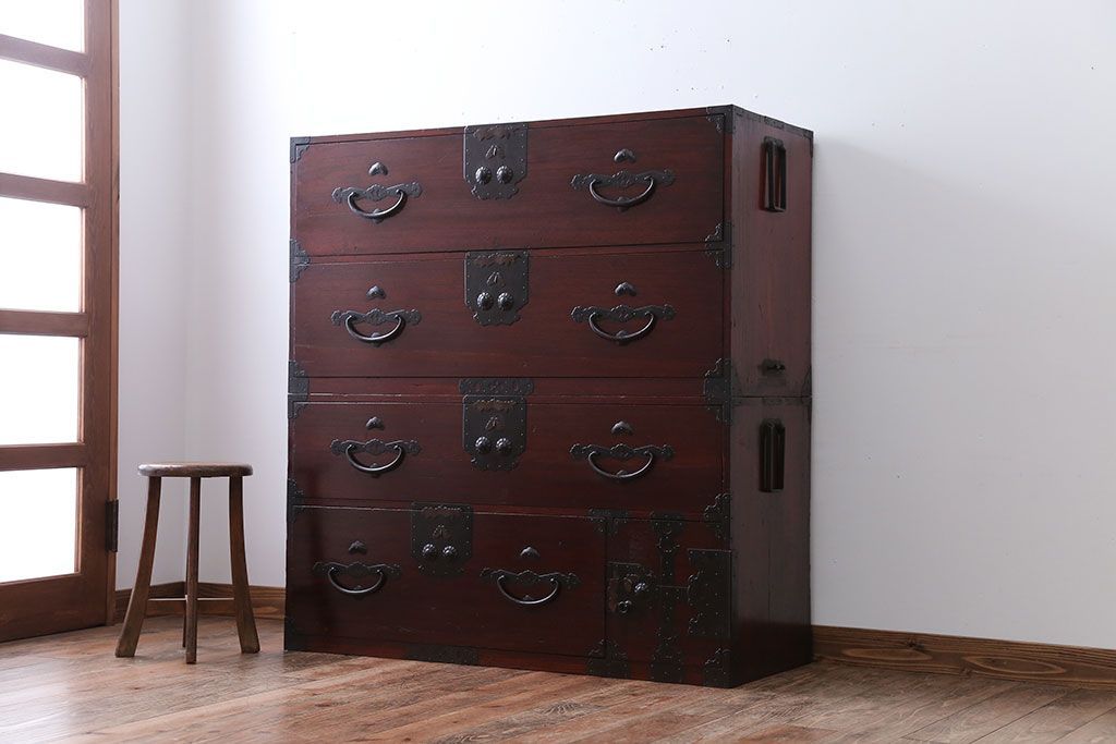 アンティーク家具　古民具・骨董　前面桐材!金具が美しい二本松箪笥(桐箪笥、桐たんす)