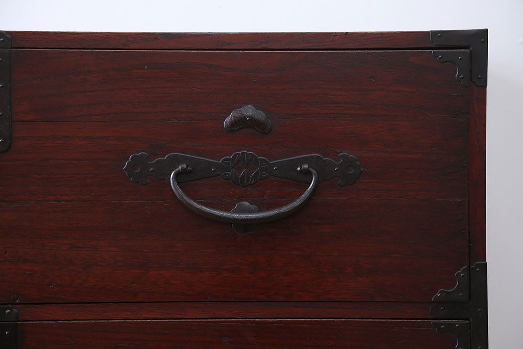 アンティーク家具　古民具・骨董　前面桐材!金具が美しい二本松箪笥(桐箪笥、桐たんす)