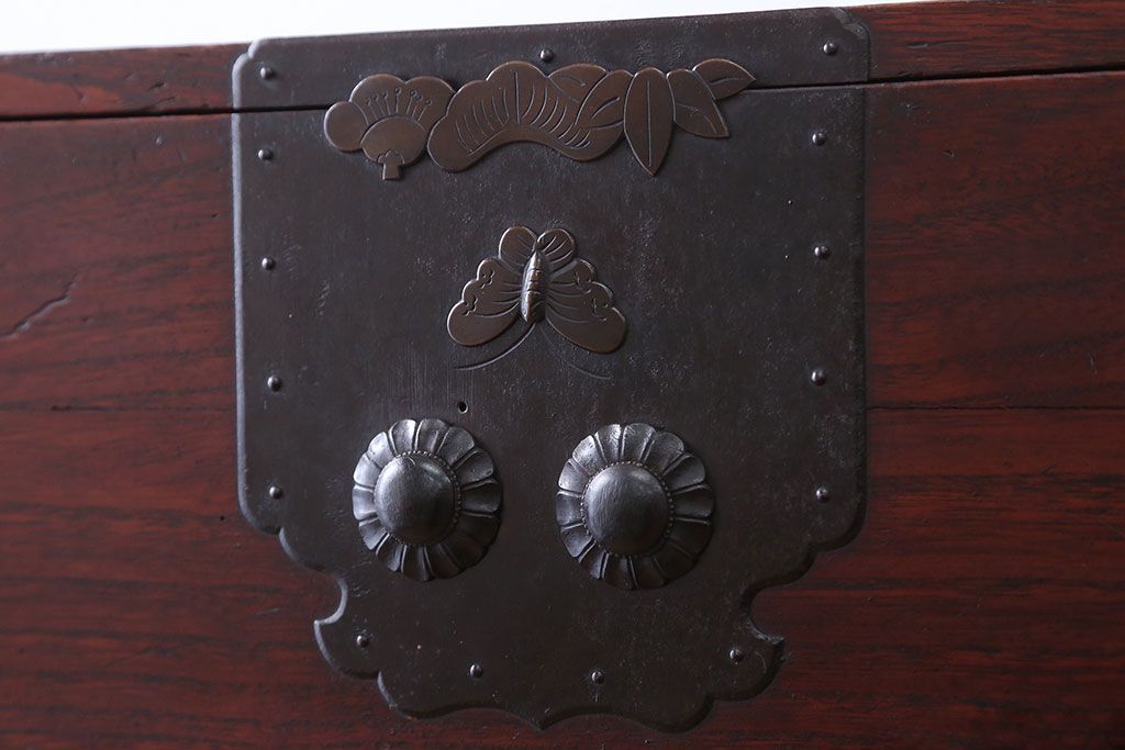 アンティーク家具　古民具・骨董　前面桐材!金具が美しい二本松箪笥(桐箪笥、桐たんす)