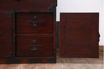 アンティーク家具　古民具・骨董　前面桐材!金具が美しい二本松箪笥(桐箪笥、桐たんす)