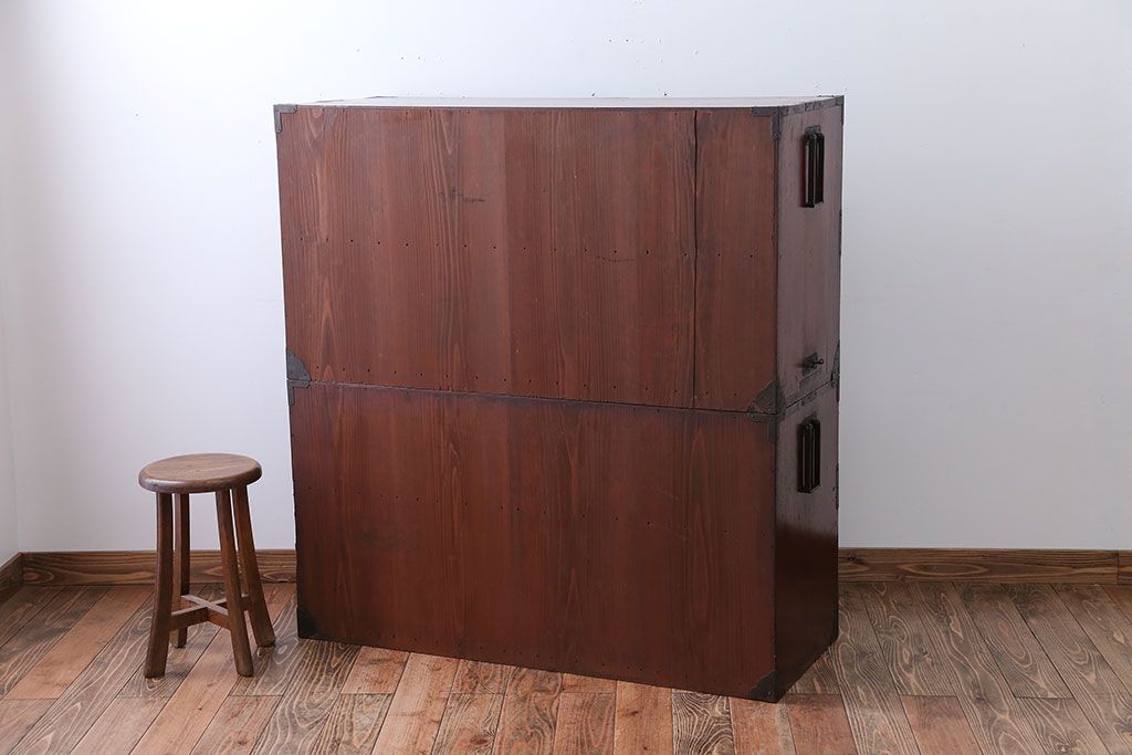 アンティーク家具　古民具・骨董　前面桐材!金具が美しい二本松箪笥(桐箪笥、桐たんす)