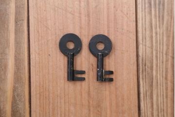 アンティーク家具　古民具・骨董　前面桐材!金具が美しい二本松箪笥(桐箪笥、桐たんす)