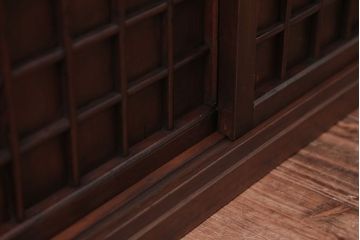 アンティーク家具　和製アンティーク　高級品!上質な格子戸収納戸棚