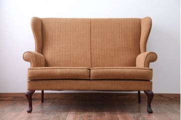 ヴィンテージ家具　イギリスビンテージ　シンプルで上品なウィングバックラブソファ(ウイングバック)