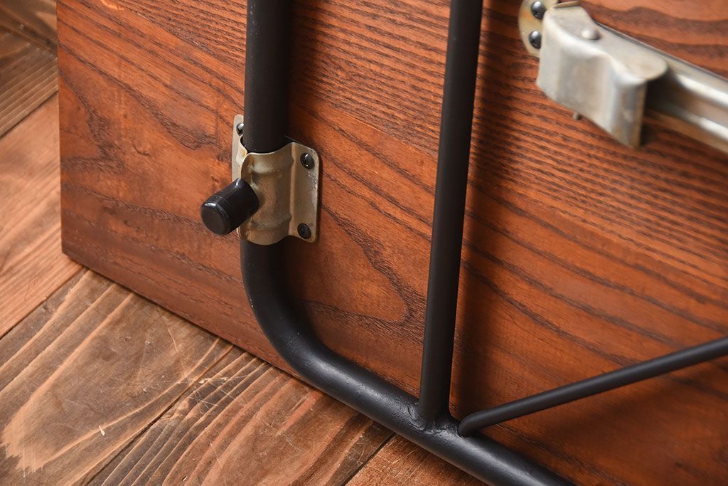 アンティーク家具　アンティーク　シックなペイント鉄脚の2wayセンターテーブル(座卓・作業台)(1)