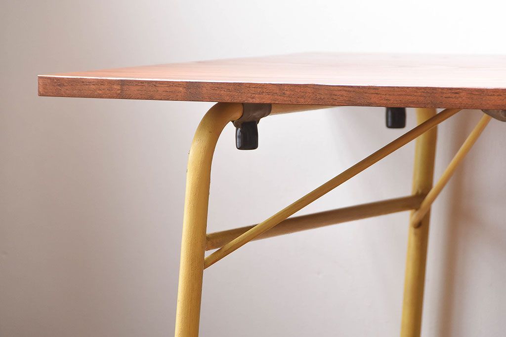 アンティーク家具　アンティーク　くすんだ色味がおしゃれなペイント鉄脚の2wayセンターテーブル(座卓・作業台)(2)