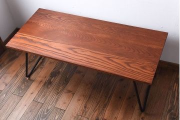 アンティーク家具　アンティーク　個性的な鉄脚がモダンなセンターテーブル(座卓・作業台)