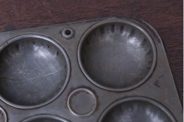 アンティーク雑貨　イギリスアンティーク　古いブリキ製　ケーキの焼き型　baking tin(ベーキング ティン)(1)