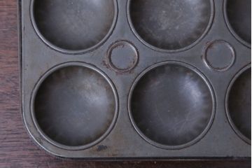 アンティーク雑貨　イギリスアンティーク　古いブリキ製　ケーキの焼き型　baking tin(ベーキング ティン)(2)