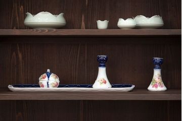 アンティーク雑貨　イギリスアンティーク　優雅なバラのドレッサーセット(キャンドルスタンド・小物入れ・トレー)