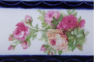 アンティーク雑貨　イギリスアンティーク　優雅なバラのドレッサーセット(キャンドルスタンド・小物入れ・トレー)