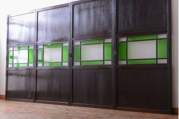 アンティーク　色ガラス入り!モダンなガラス帯戸4枚セット