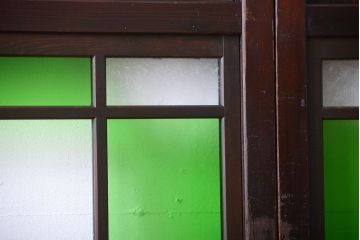 アンティーク　色ガラス入り!モダンなガラス帯戸4枚セット