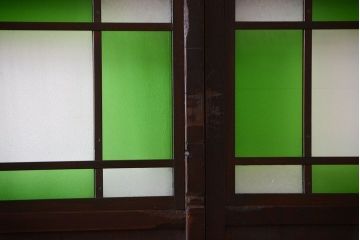 アンティーク　色ガラス入り!モダンなガラス帯戸4枚セット