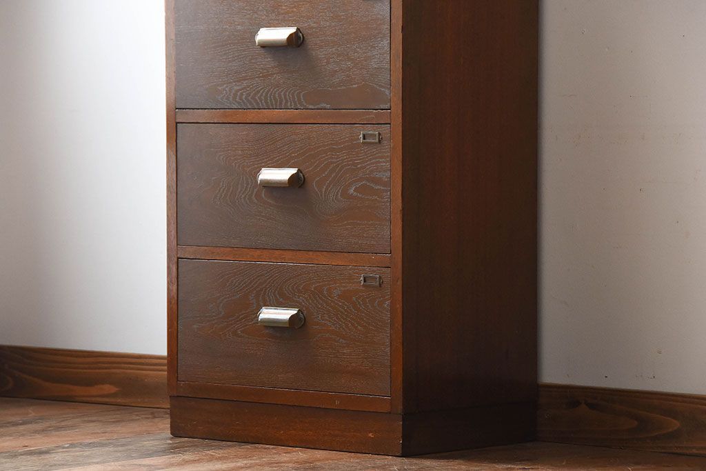 アンティーク家具　アンティーク　ネームプレート付き!古い木の縦型チェスト