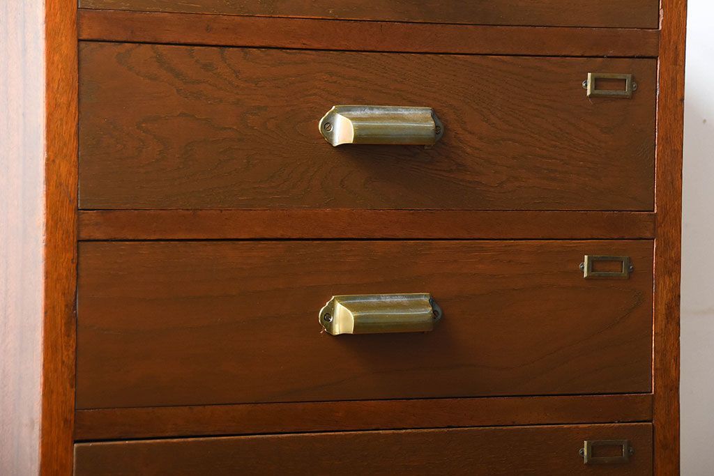 アンティーク家具　アンティーク　ネームプレート付き!古い木の縦型チェスト