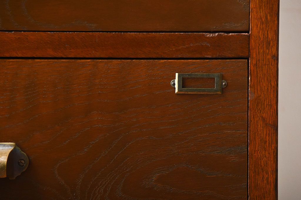 アンティーク家具　アンティーク　ネームプレート付き!古い木の縦型チェスト