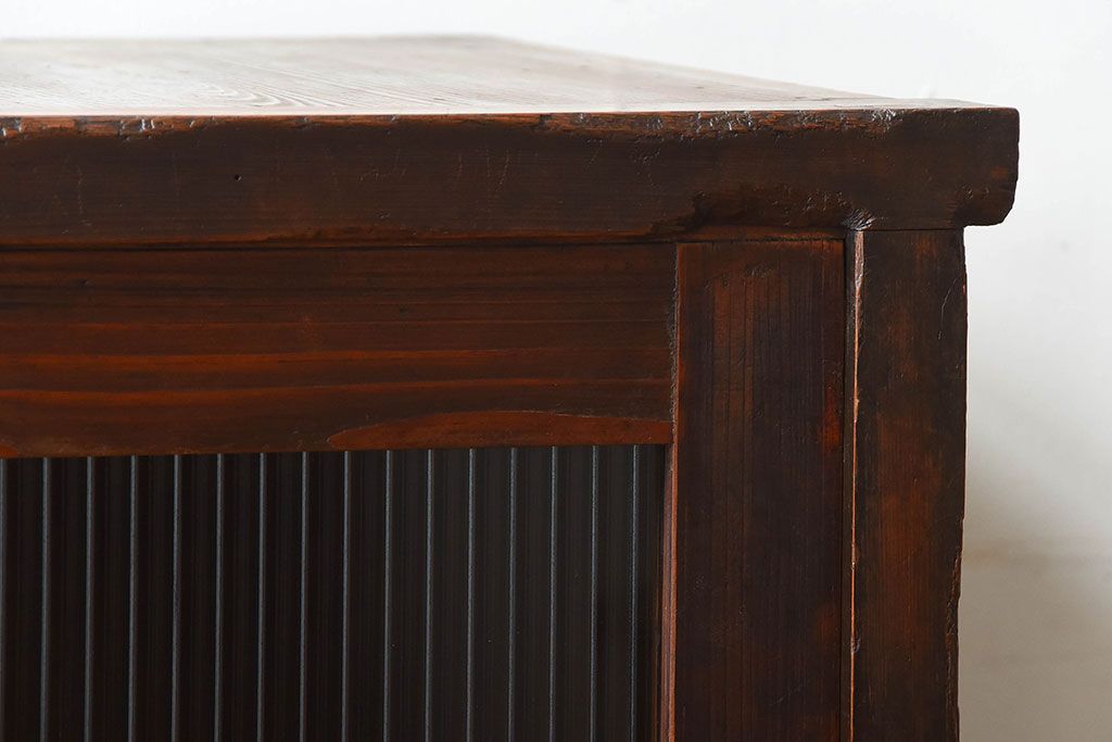 アンティーク家具　和製アンティーク　モールガラス引き戸の古い木製収納棚