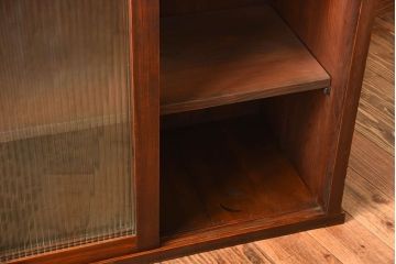 アンティーク家具　和製アンティーク　モールガラス引き戸の古い木製収納棚