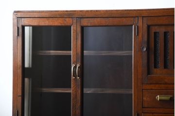 レトロ家具　昭和レトロ　作業台付き!古いナラ材のアンティークカップボード(食器棚)