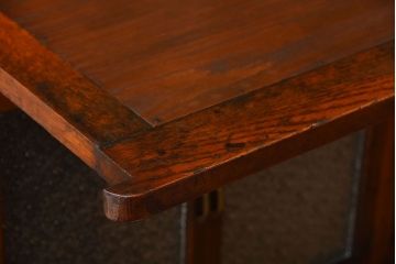 レトロ家具　昭和レトロ　作業台付き!古いナラ材のアンティークカップボード(食器棚)