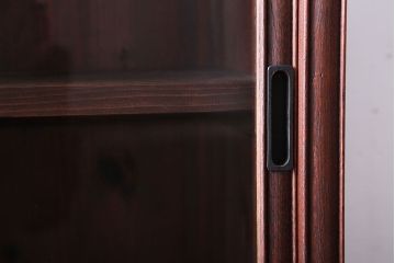 アンティーク家具　和製アンティーク　18杯の小引き出しが便利なガラス戸棚