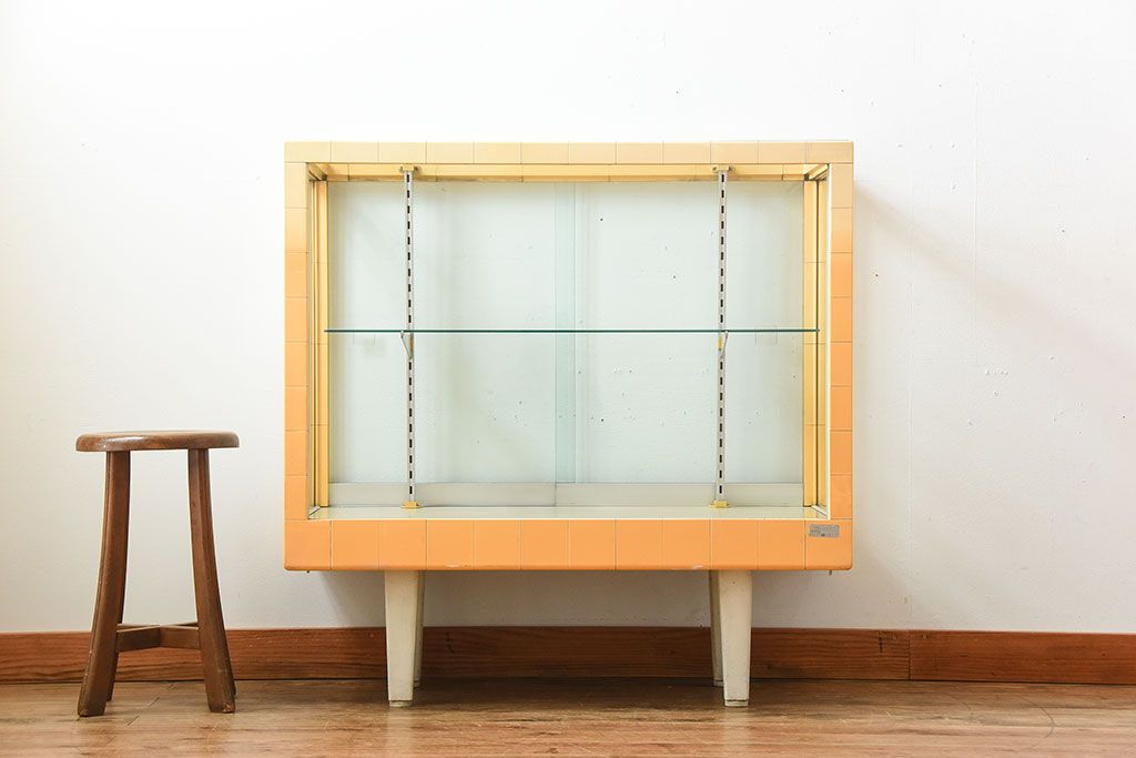 レトロ家具　昭和レトロ　かわいらしい見た目のセキスイファッションケース(ガラスケース)