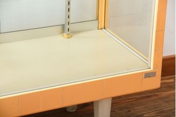 レトロ家具　昭和レトロ　かわいらしい見た目のセキスイファッションケース(ガラスケース)