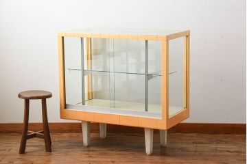 レトロ家具　昭和レトロ　かわいらしい見た目のセキスイファッションケース(ガラスケース)