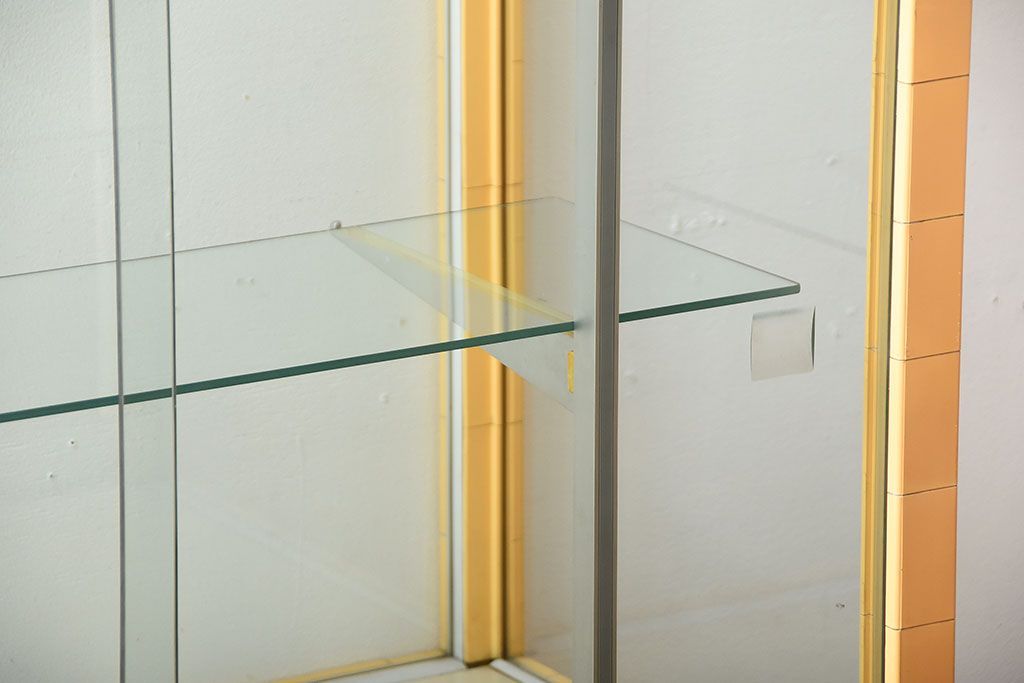 レトロ家具　昭和レトロ　かわいらしい見た目のセキスイファッションケース(ガラスケース)