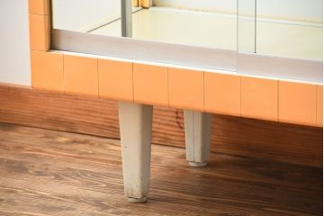 レトロ家具　昭和レトロ　かわいらしい見た目のセキスイファッションケース(ガラスケース)