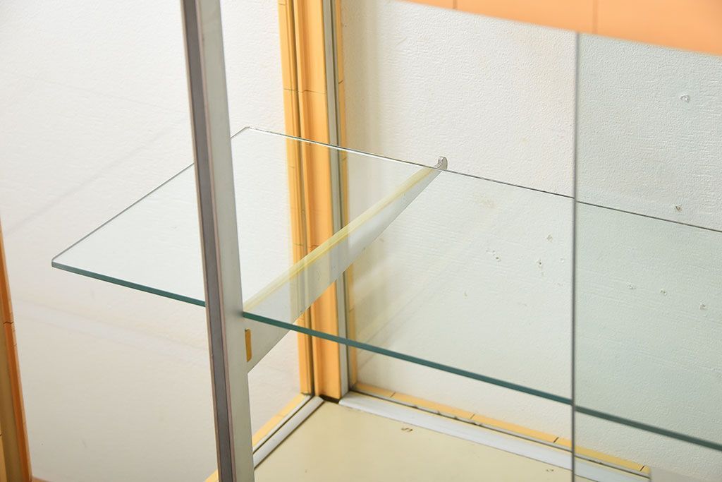 レトロ家具　昭和レトロ　かわいらしい見た目のセキスイファッションケース(ガラスケース)