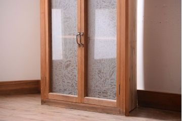 アンティーク家具　和製アンティーク　結霜ガラス入り!古い木製のコーナーキャビネット