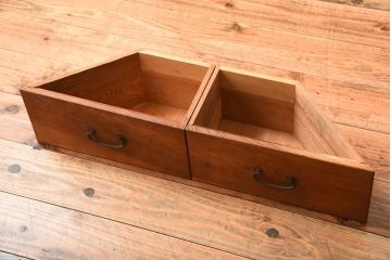 アンティーク家具　和製アンティーク　結霜ガラス入り!古い木製のコーナーキャビネット