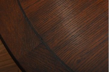 ヴィンテージ家具　イギリスビンテージ　おしゃれなオーク材のラウンドダイニングテーブル