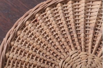 アンティーク雑貨　和製アンティーク　丸型が珍しいバスケット