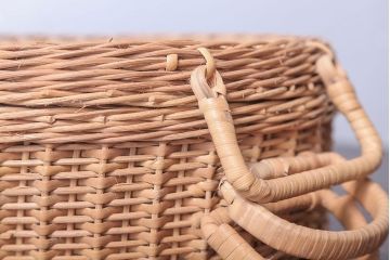 アンティーク雑貨　和製アンティーク　丸型が珍しいバスケット