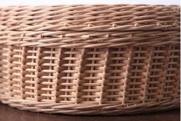 アンティーク雑貨　和製アンティーク　丸型が珍しいバスケット