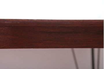 アンティーク家具　和製アンティーク　鉄脚が印象的な古いナラ材のセンターテーブル