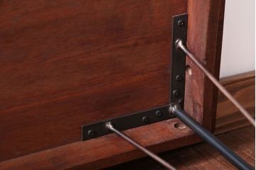 アンティーク家具　和製アンティーク　鉄脚が印象的な古いナラ材のセンターテーブル