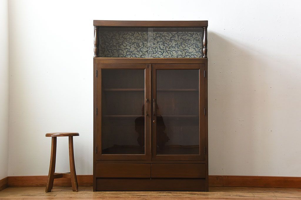 レトロ家具　和製アンティーク　古い木製のレトロな本箱