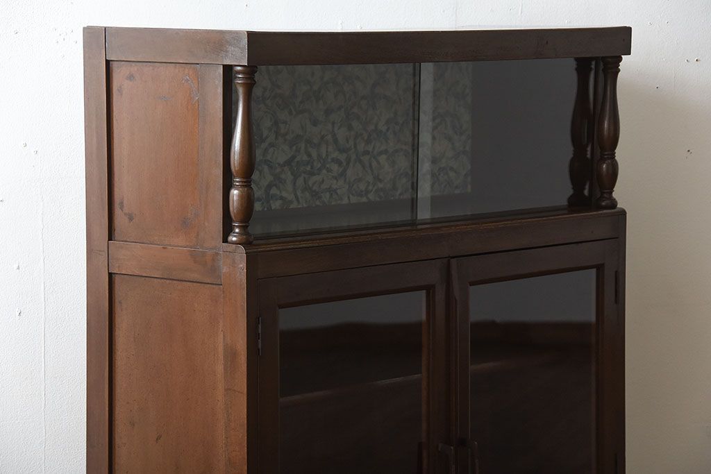 レトロ家具　和製アンティーク　古い木製のレトロな本箱