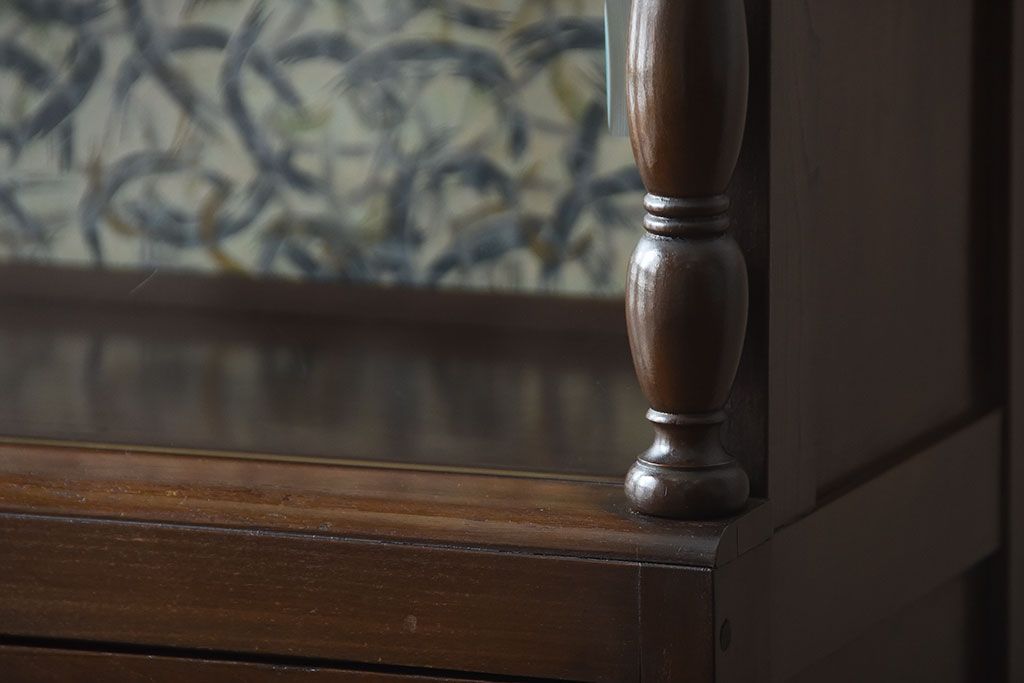 レトロ家具　和製アンティーク　古い木製のレトロな本箱