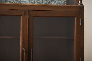 レトロ家具　和製アンティーク　古い木製のレトロな本箱