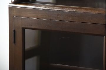 レトロ家具　和製アンティーク　古い木製のレトロな本箱