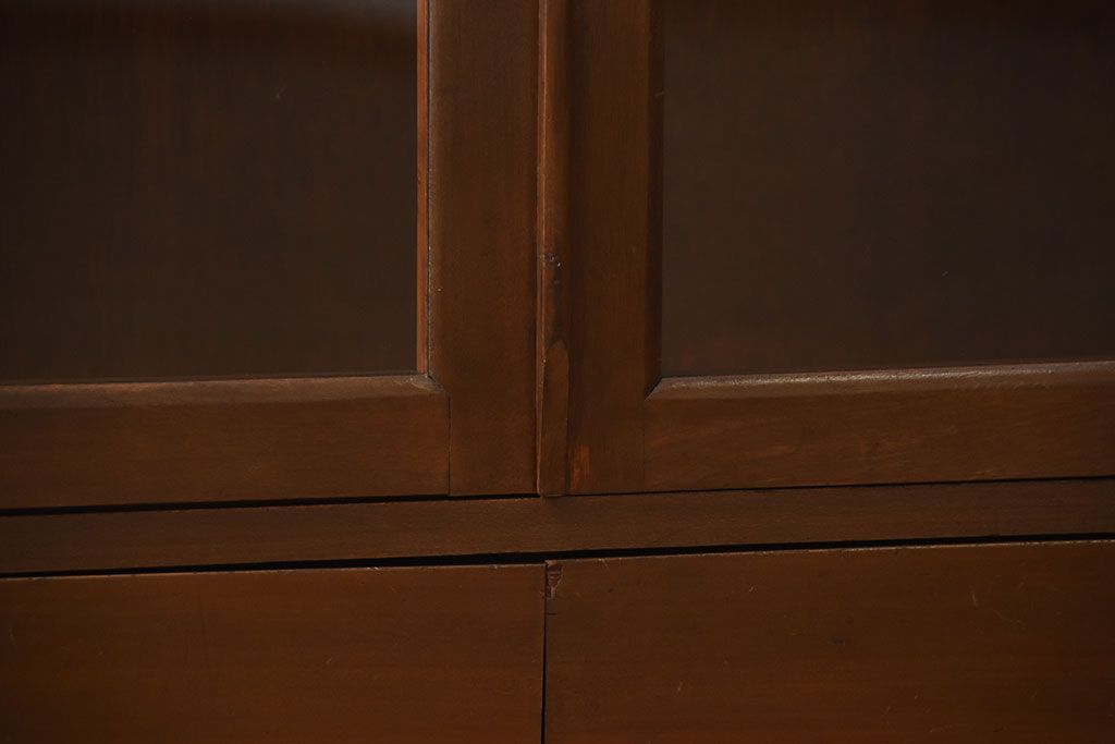 レトロ家具　和製アンティーク　古い木製のレトロな本箱