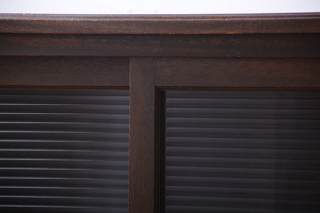 アンティーク家具　和製アンティーク　引き出し付き!モールガラス引き戸のカウンター収納棚